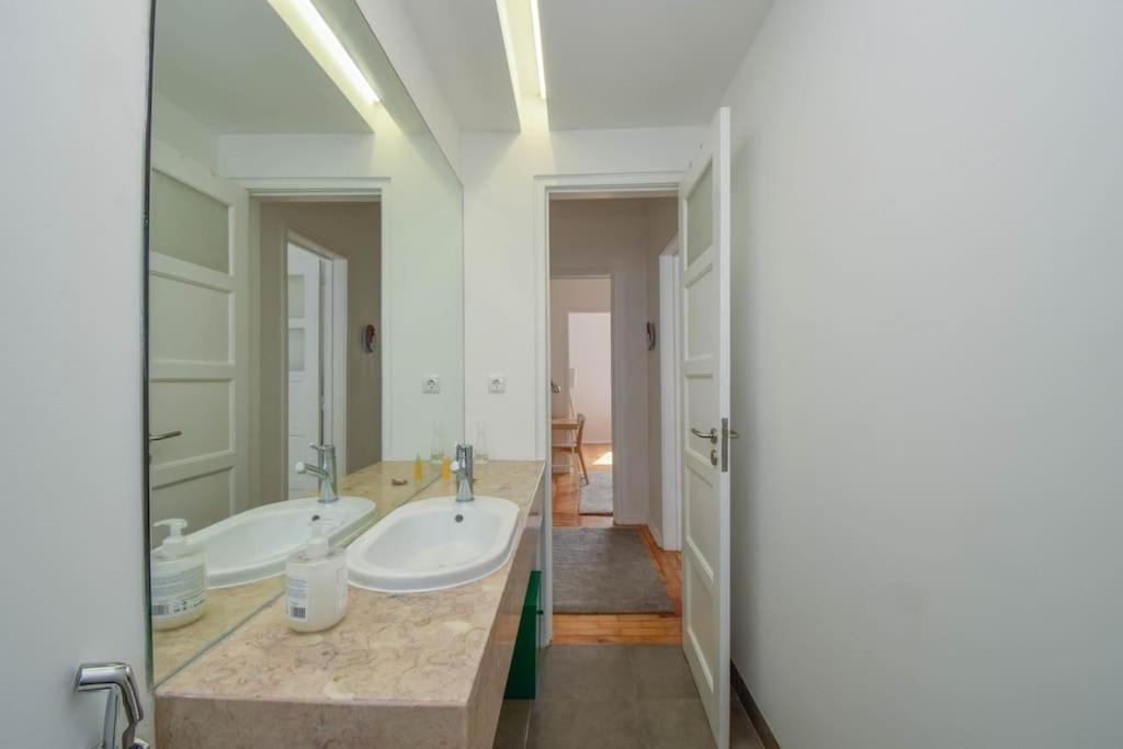 Cozy And Sunny Family Apartment Lisboa Екстериор снимка