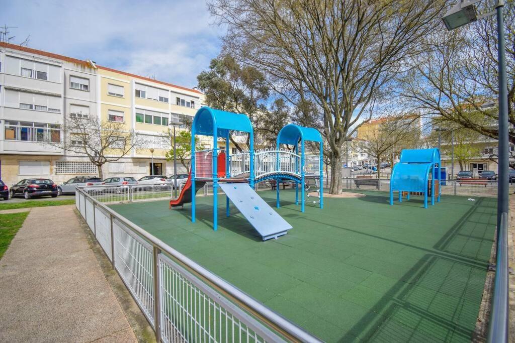 Cozy And Sunny Family Apartment Lisboa Екстериор снимка